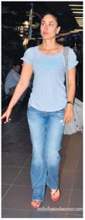 Kareena Kapoor feet photo thumbnail