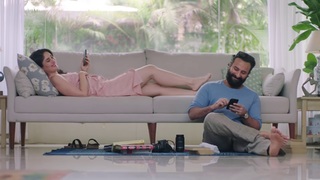 Kareena Kapoor feet photo thumbnail