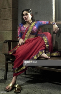 Kareena Kapoor feet photo thumbnail