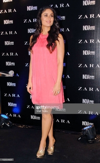 Kareena Kapoor feet photo thumbnail