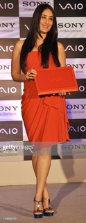 Kareena Kapoor feet photo thumbnail