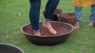 Kareena Kapoor feet photo thumbnail