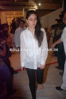 Kareena Kapoor feet photo thumbnail