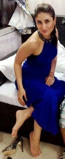 Kareena Kapoor feet photo thumbnail