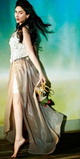 Kareena Kapoor feet photo thumbnail