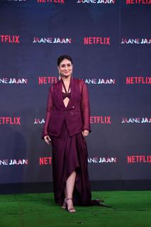 Kareena Kapoor feet photo thumbnail