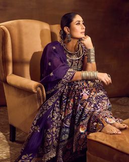 Kareena Kapoor feet photo thumbnail