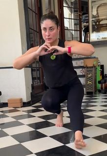 Kareena Kapoor feet photo thumbnail