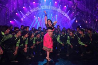 Kareena Kapoor feet photo thumbnail