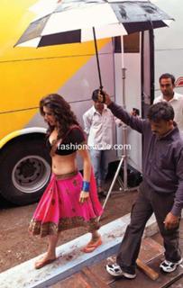 Kareena Kapoor feet photo thumbnail