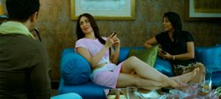 Kareena Kapoor feet photo thumbnail