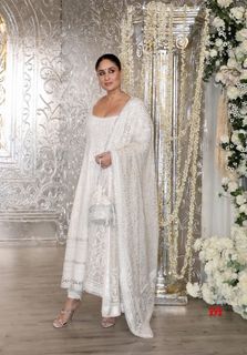 Kareena Kapoor feet photo thumbnail