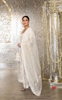 Kareena Kapoor feet photo thumbnail