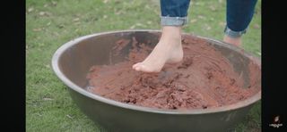 Kareena Kapoor feet photo thumbnail