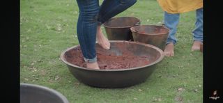 Kareena Kapoor feet photo thumbnail