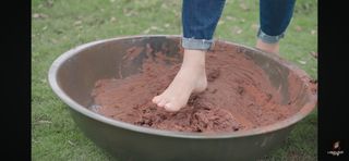 Kareena Kapoor feet photo thumbnail