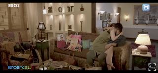 Kareena Kapoor feet photo thumbnail