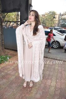 Kareena Kapoor feet photo thumbnail