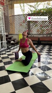 Kareena Kapoor feet photo 3