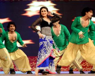 Kareena Kapoor feet photo thumbnail