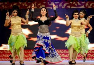 Kareena Kapoor feet photo thumbnail