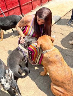 Karely Ruiz feet photo thumbnail