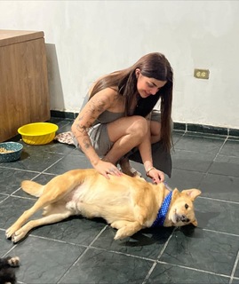 Karely Ruiz feet photo thumbnail