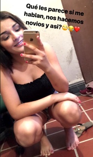 Karely Ruiz feet photo thumbnail