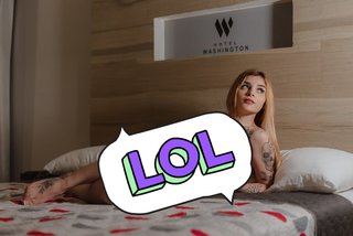 Karely Ruiz feet photo thumbnail