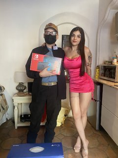 Karely Ruiz feet photo thumbnail