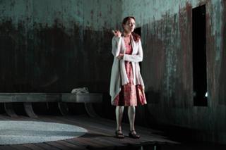 Karen Allen feet photo thumbnail