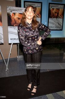 Karen Allen feet photo thumbnail