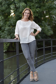 Karen Damen feet photo 11