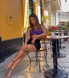 Karen Dejo feet photo 4