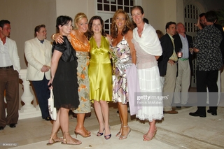Karen Duffy feet photo 8