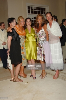 Karen Duffy feet photo 7