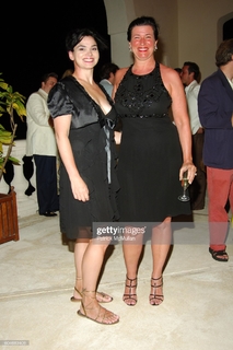 Karen Duffy feet photo 6