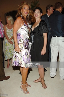 Karen Duffy feet photo 2