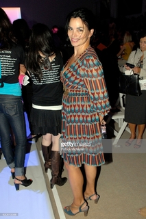 Karen Duffy feet photo 18