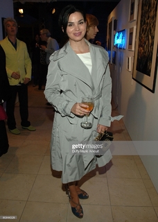 Karen Duffy feet photo 15
