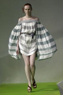 Karen Elson feet photo 5