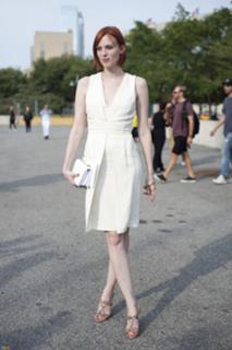 Karen Elson feet photo 4