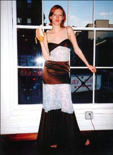Karen Elson feet photo 1