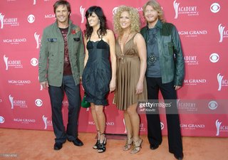 Karen Fairchild feet photo 10