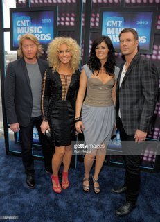 Karen Fairchild feet photo 9