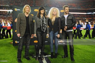 Karen Fairchild feet photo 18