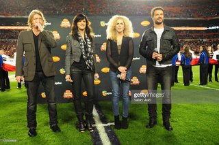 Karen Fairchild feet photo 16