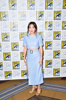 Karen Fukuhara feet photo thumbnail