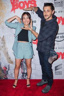 Karen Fukuhara feet photo thumbnail