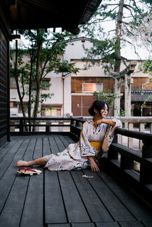 Karen Fukuhara feet photo thumbnail